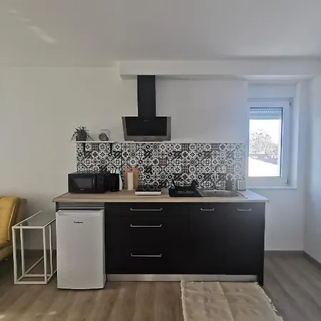Seijo Apartment *